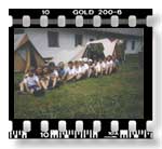 ��astn�ci t�bora: Ma�ko, Simonka, Zuzka, Juditka, Pe�ko, Jo�ko, Vladko, Mi�ko, A�a, Lucka, Mirko, Siska, Mi�ko, Eva a Miro.