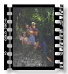 Hore: Juditka, Simonka. Dolu: Zuzka, Ma�ko, Siska.